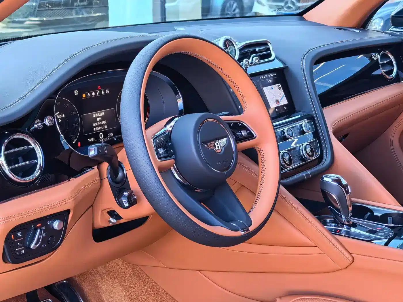 Bentayga 2022 4.0T V8 — миниатюра 11