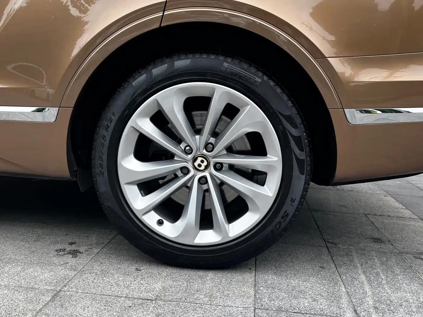 Bentayga 2018 4.0T V8 — миниатюра 15