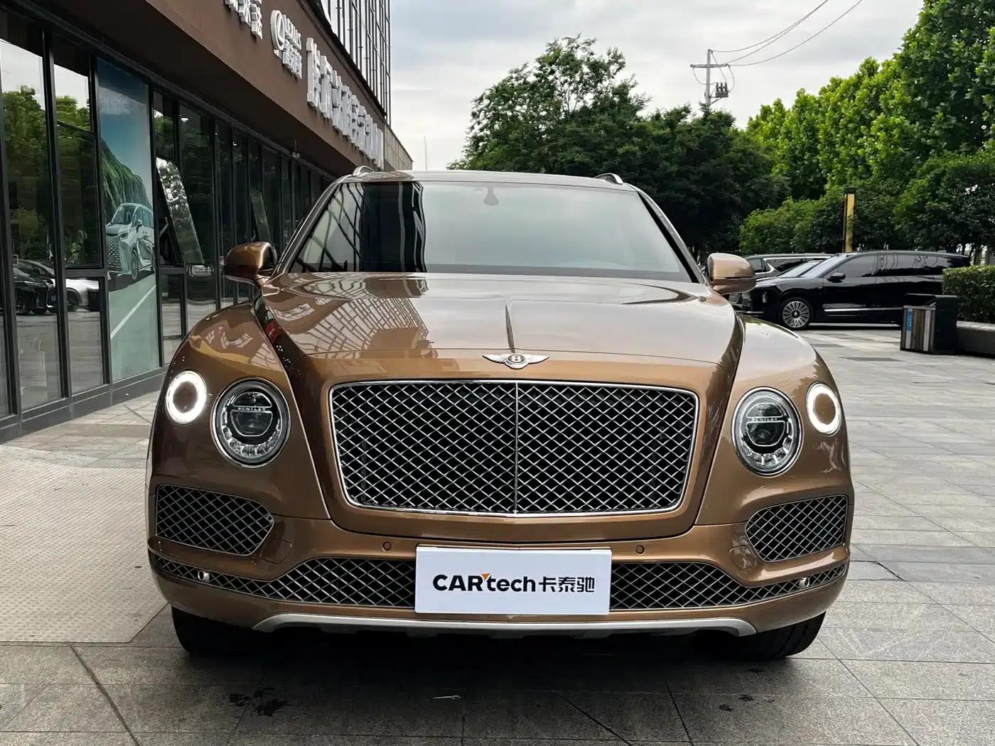 Bentayga 2018 4.0T V8 — миниатюра 3