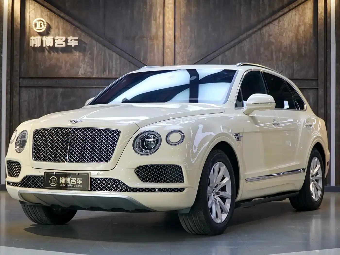 Bentayga 2017 6.0T Standard Edition — миниатюра 1