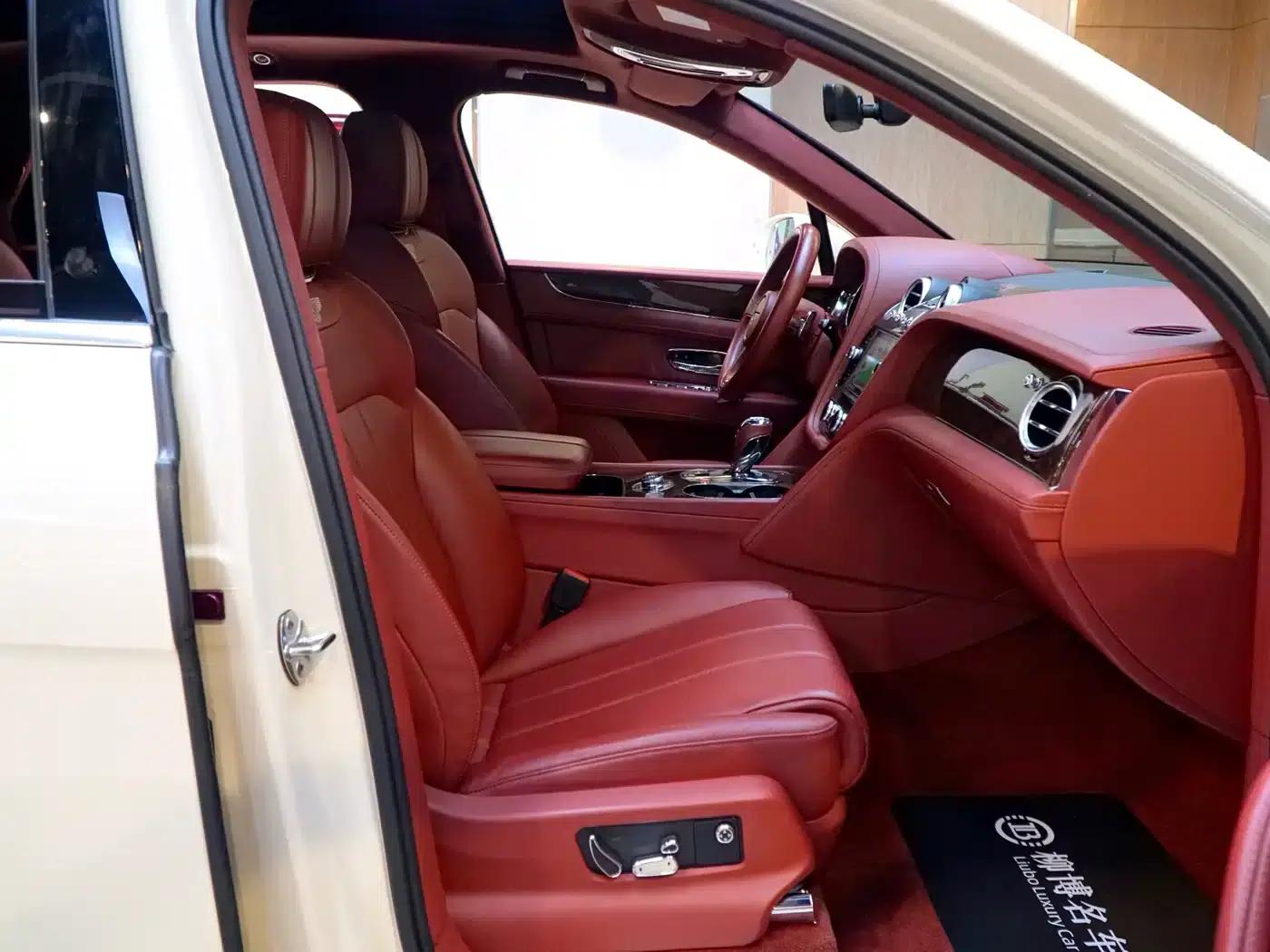 Bentayga 2017 6.0T Standard Edition — миниатюра 11