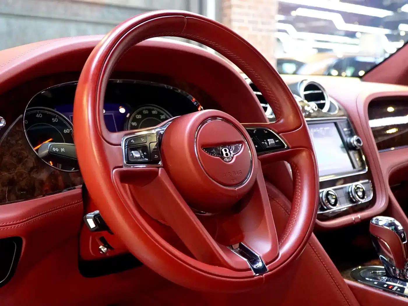 Bentayga 2017 6.0T Standard Edition — миниатюра 20