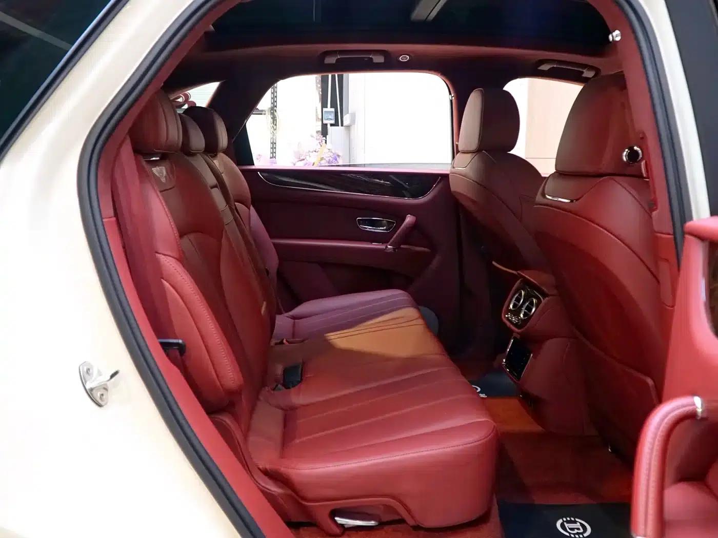 Bentayga 2017 6.0T Standard Edition — миниатюра 3