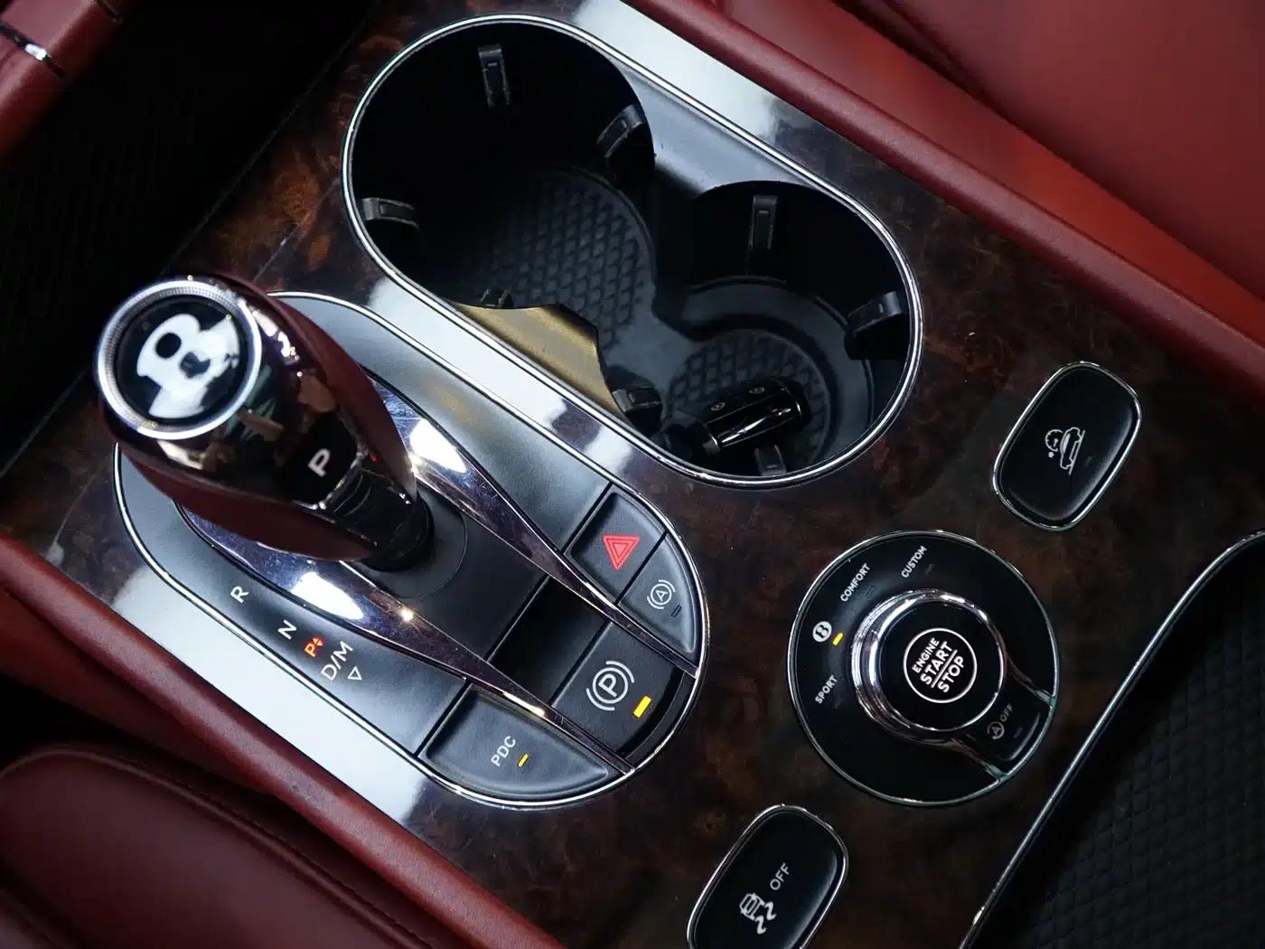 Bentayga 2017 6.0T Standard Edition — миниатюра 21