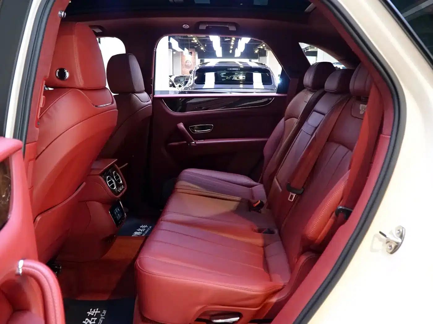 Bentayga 2017 6.0T Standard Edition — миниатюра 4