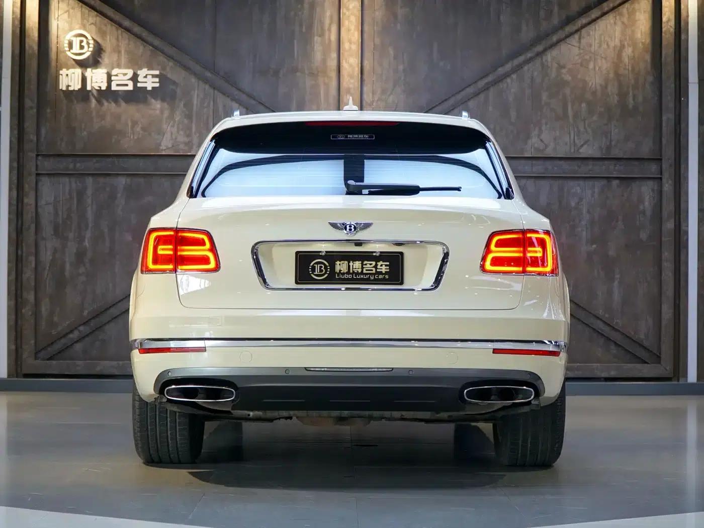 Bentayga 2017 6.0T Standard Edition — миниатюра 7