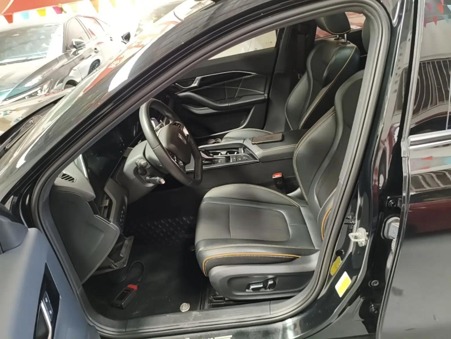 Bestune B70S 2022 1.5T Smart Trend Leader — миниатюра 18