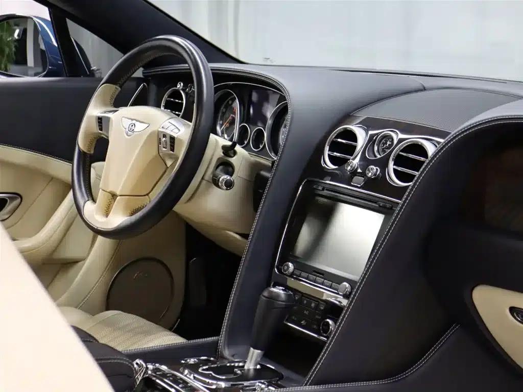 2015 Continental 6.0T GT W12 Standard Edition — миниатюра 18