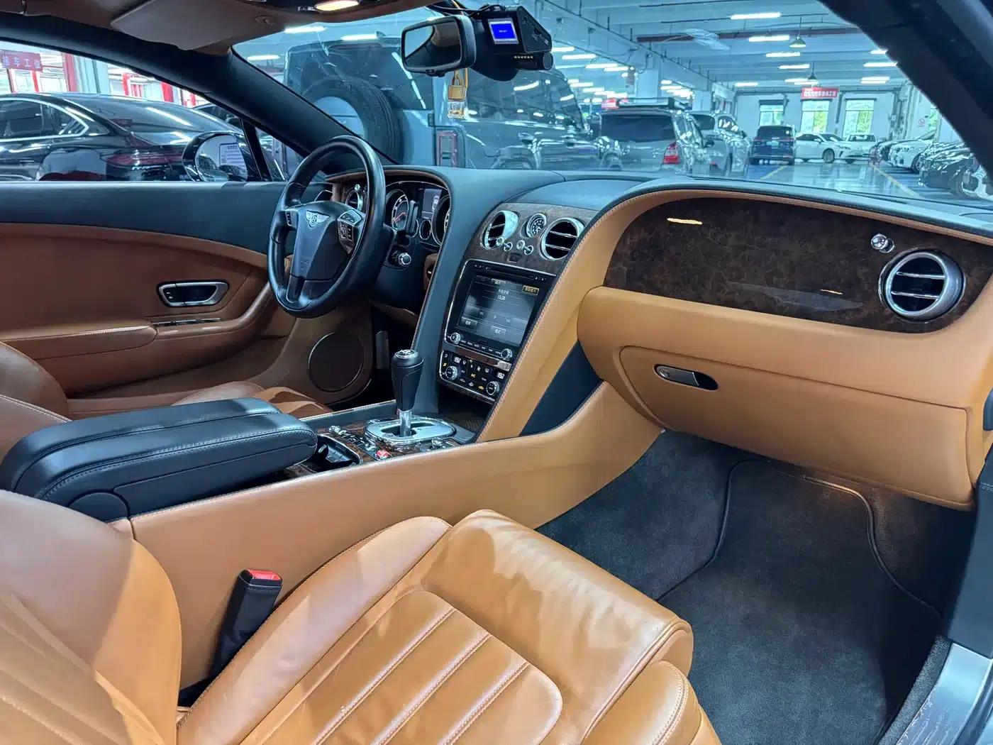 2012 Continental 6.0T GT W12 — миниатюра 15