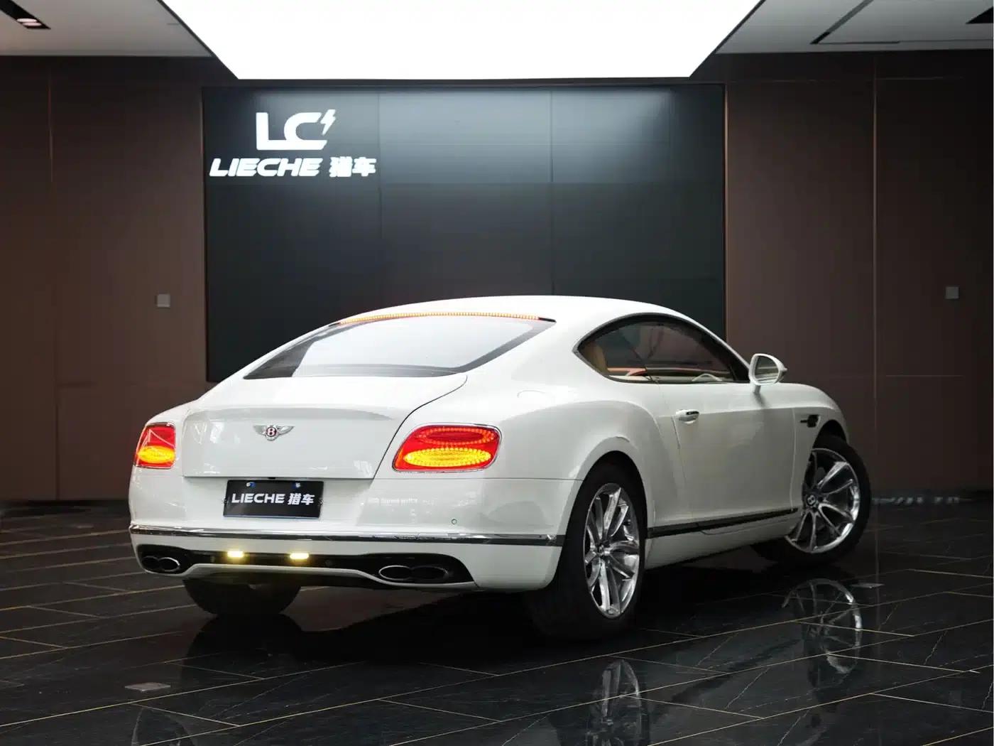 2017 Continental 4.0T GT V8 Standard Edition — миниатюра 18