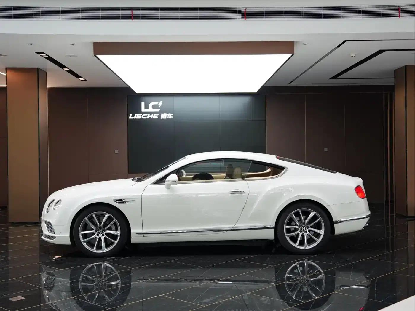 2017 Continental 4.0T GT V8 Standard Edition — миниатюра 3
