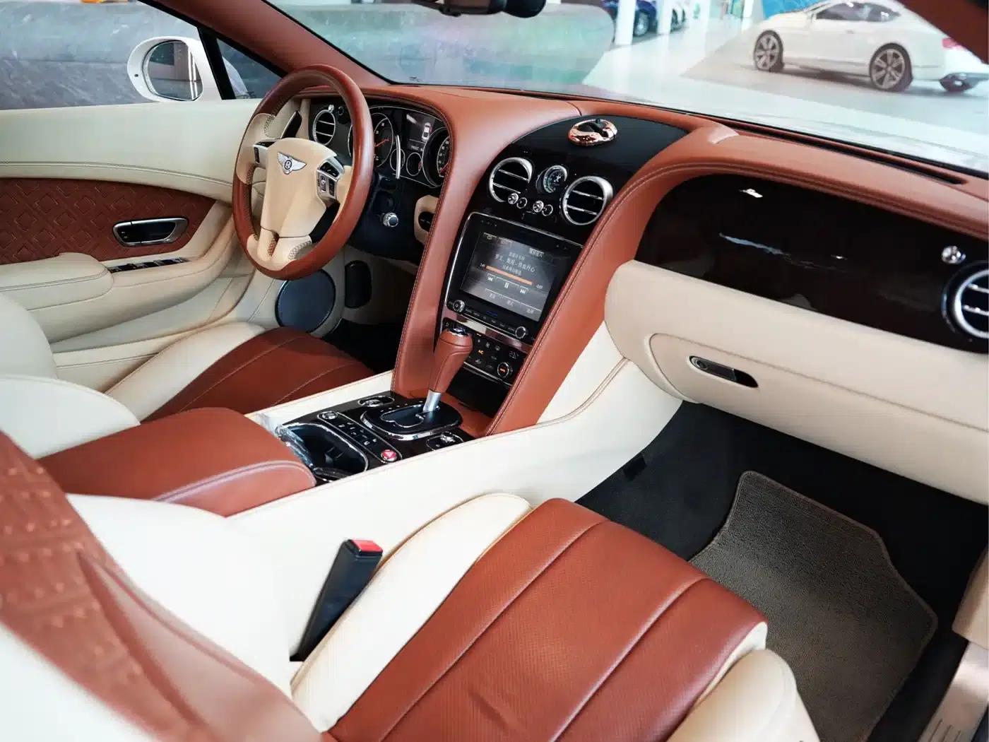 2017 Continental 4.0T GT V8 Standard Edition — миниатюра 9