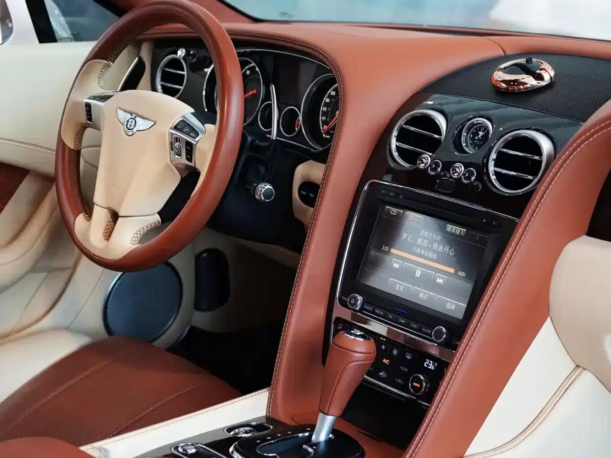 2017 Continental 4.0T GT V8 Standard Edition — миниатюра 10