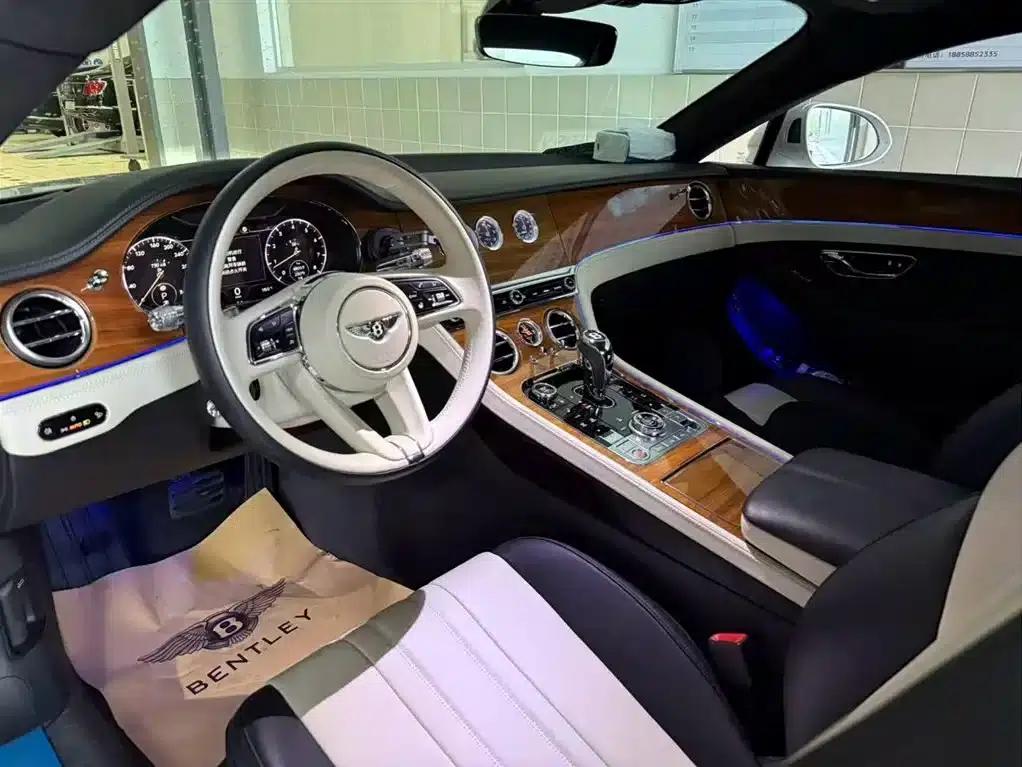 2020 Continental 4.0T GT V8 — миниатюра 7