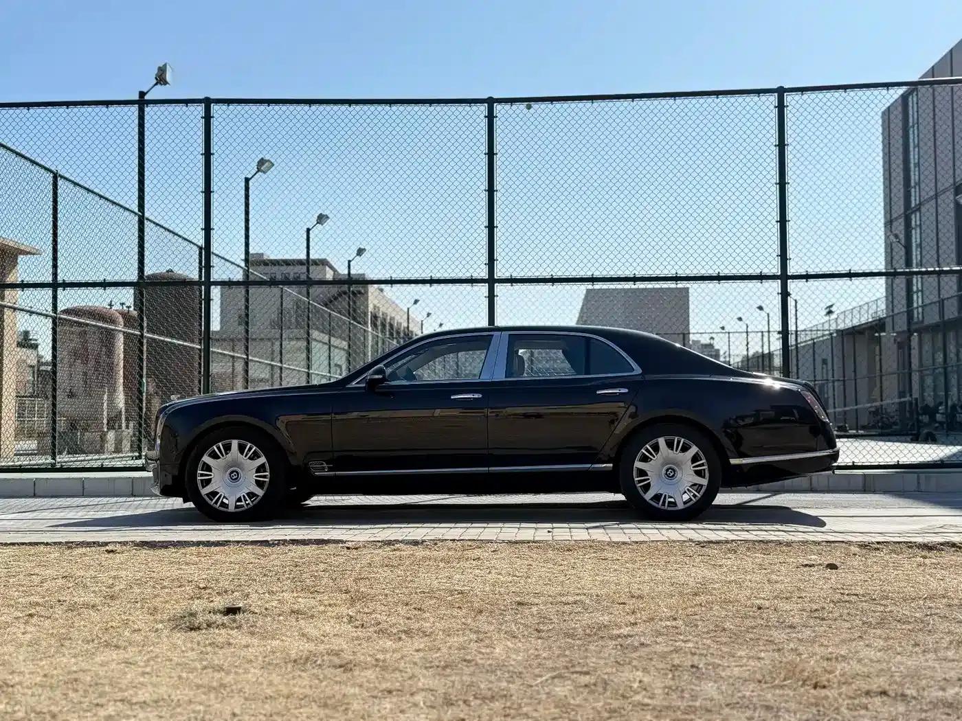 2013 Mulsanne 6.8T Mulliner Special Edition — миниатюра 3