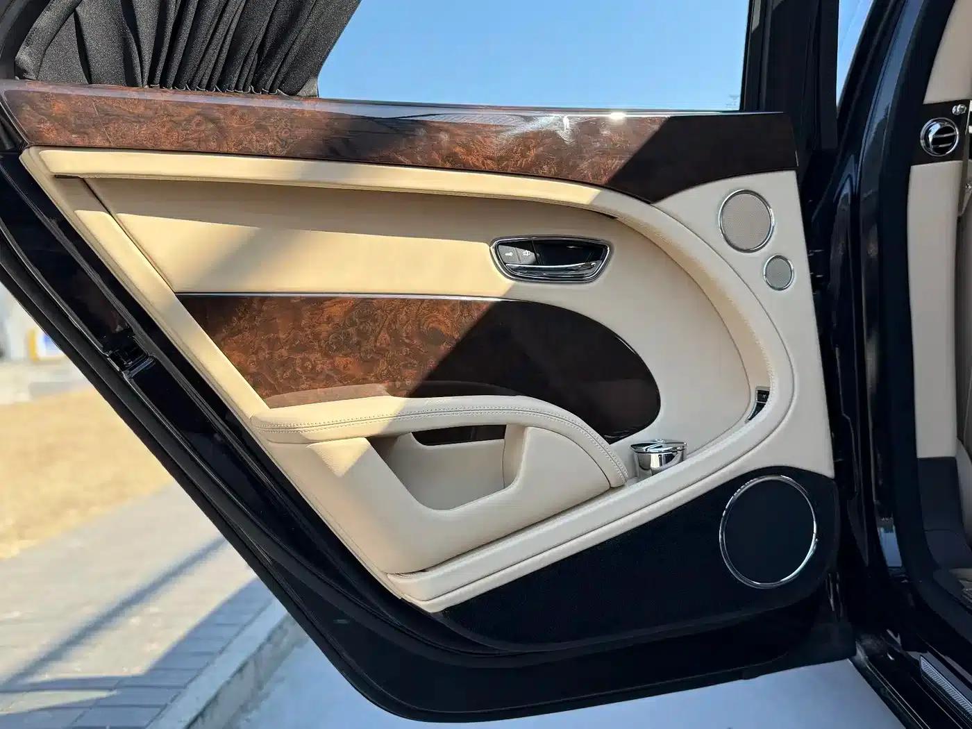 2013 Mulsanne 6.8T Mulliner Special Edition — миниатюра 23
