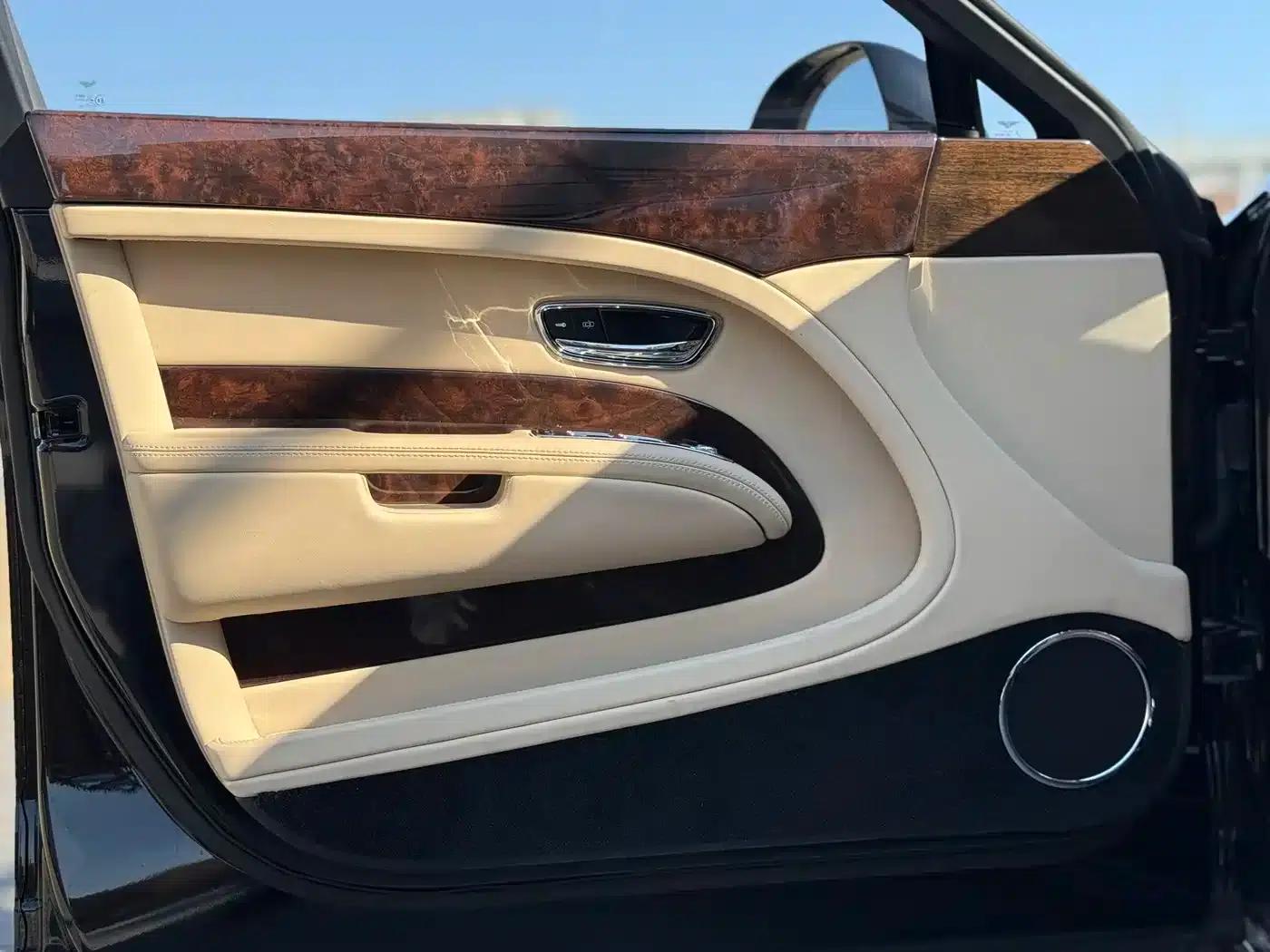 2013 Mulsanne 6.8T Mulliner Special Edition — миниатюра 10