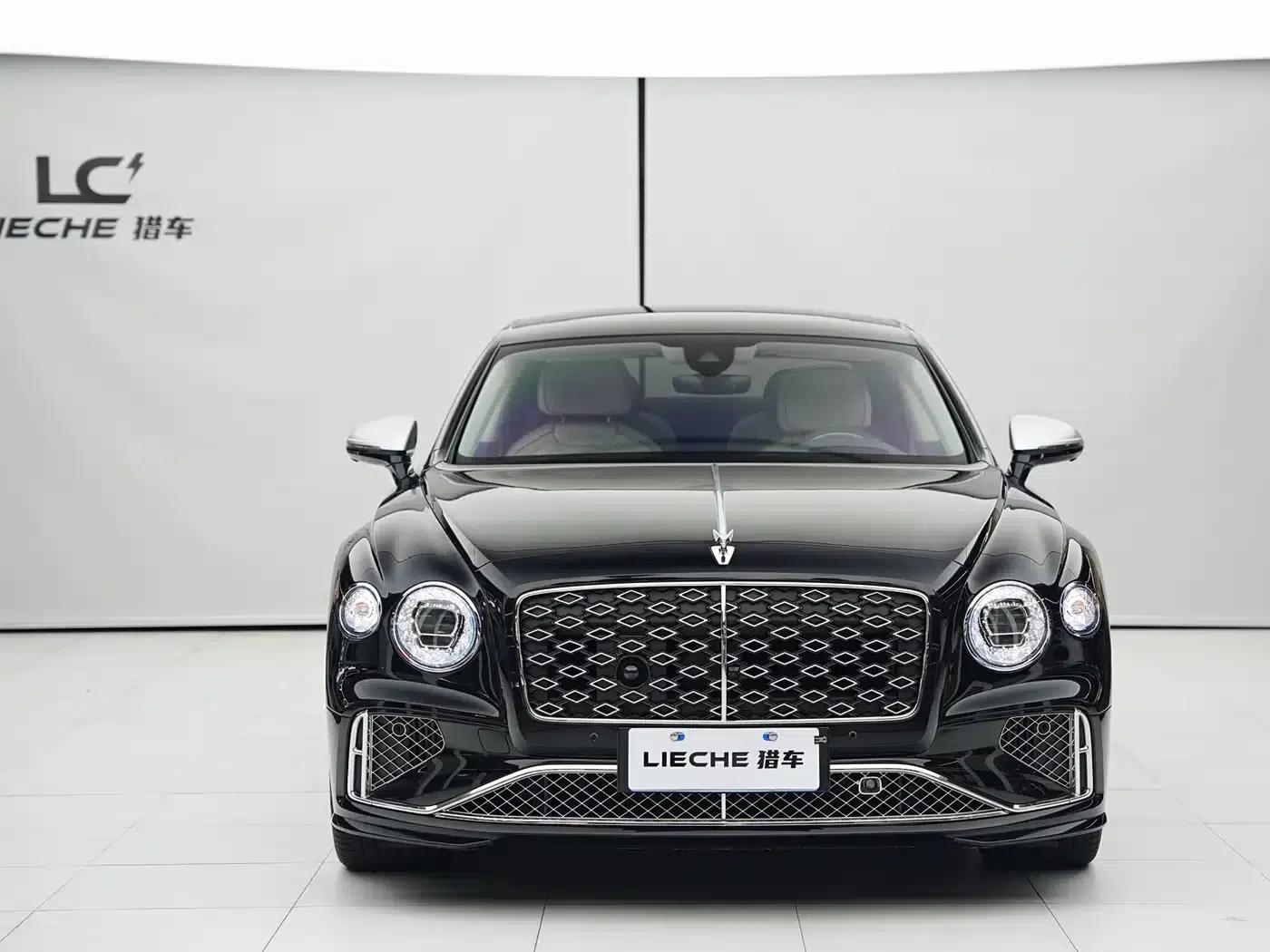 Flying Spur Plug-in Hybrid 2025 4.0T V8 Mulliner — миниатюра 2