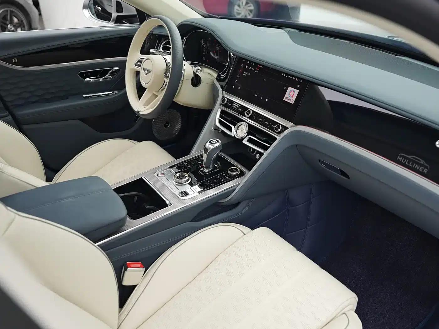 Flying Spur Plug-in Hybrid 2025 4.0T V8 Mulliner — миниатюра 11