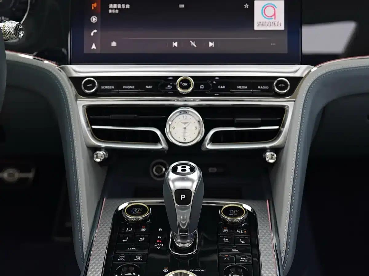 Flying Spur Plug-in Hybrid 2025 4.0T V8 Mulliner — миниатюра 14