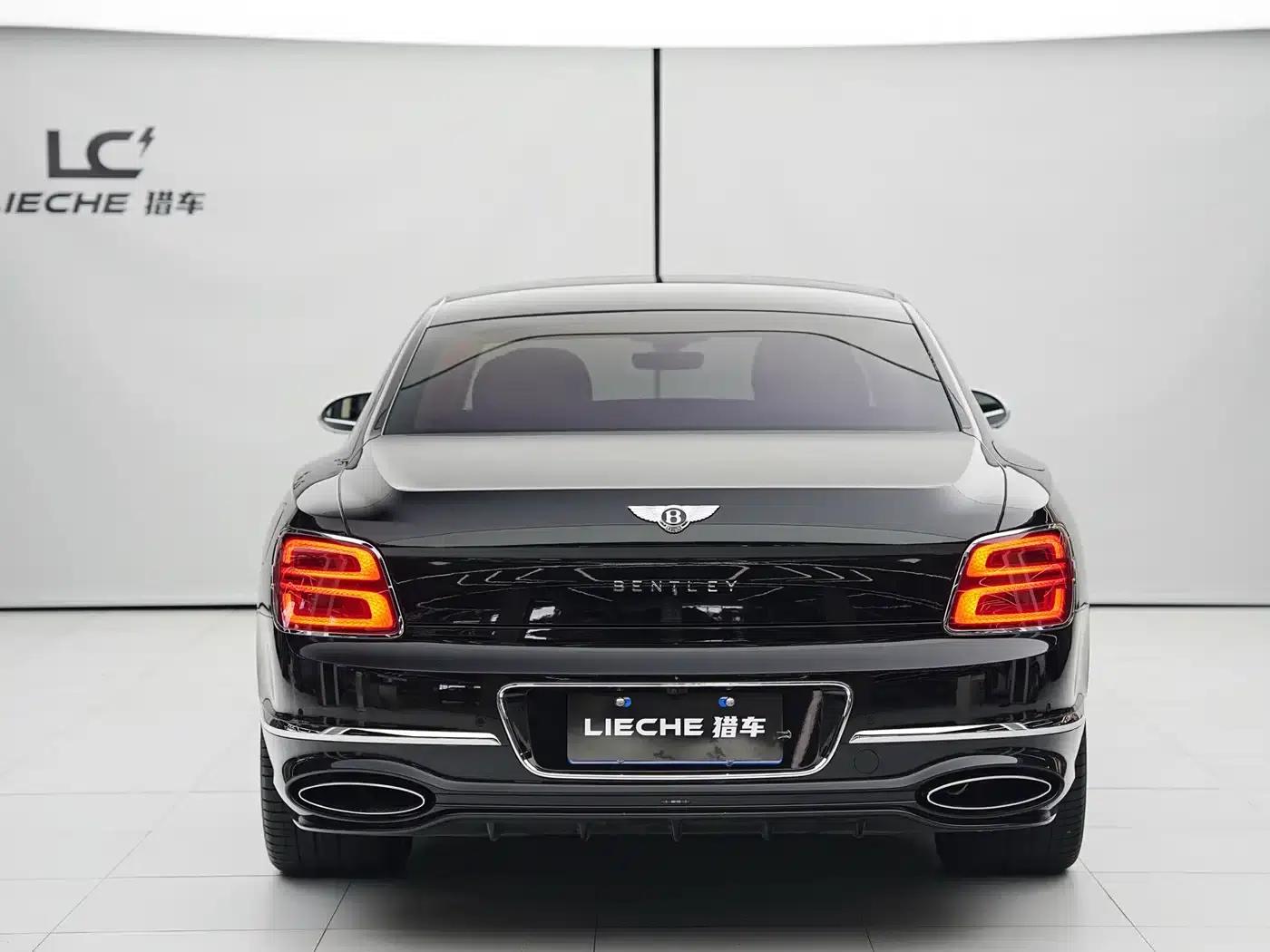 Flying Spur Plug-in Hybrid 2025 4.0T V8 Mulliner — миниатюра 19