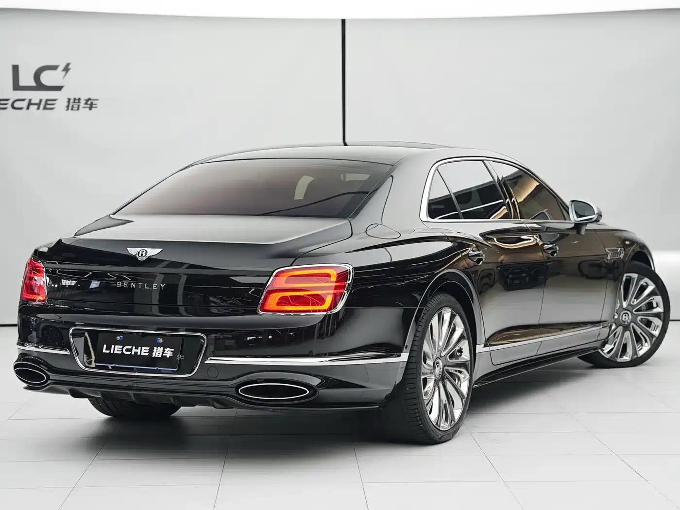 Flying Spur Plug-in Hybrid 2025 4.0T V8 Mulliner — миниатюра 20