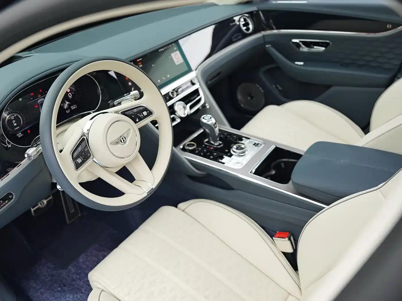 Flying Spur Plug-in Hybrid 2025 4.0T V8 Mulliner — миниатюра 8