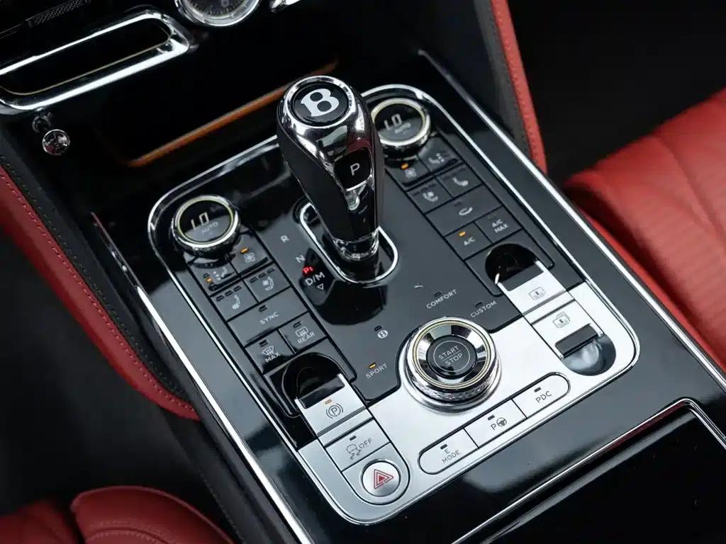 2022 Flying Spur Plug-in Hybrid 2.9T V6 — миниатюра 16