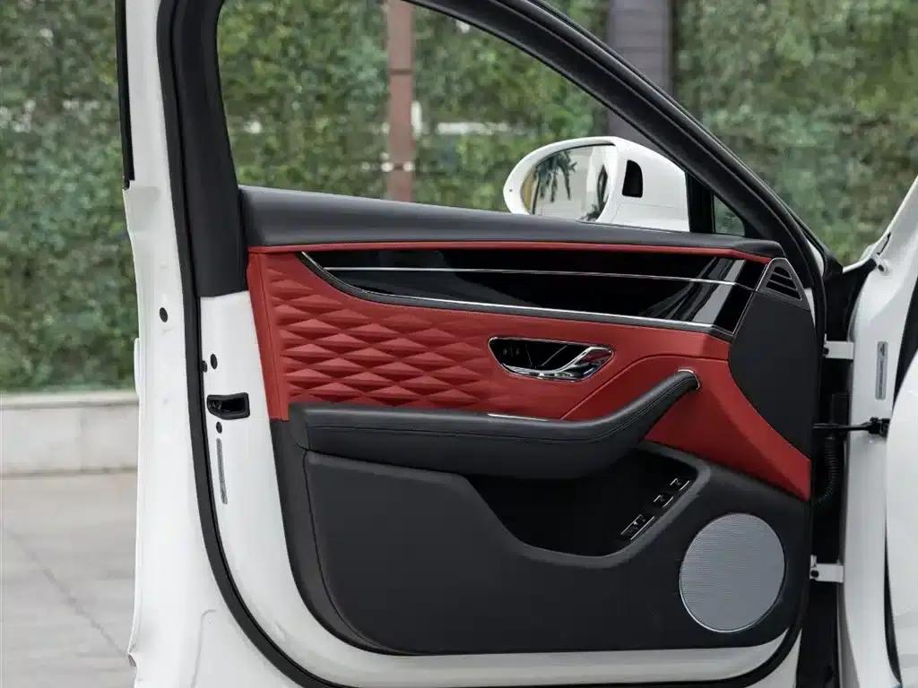 2022 Flying Spur Plug-in Hybrid 2.9T V6 — миниатюра 17