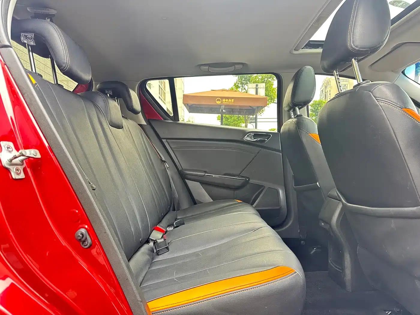 Baojun 310 2016 1.2L Manual Deluxe Edition — миниатюра 11