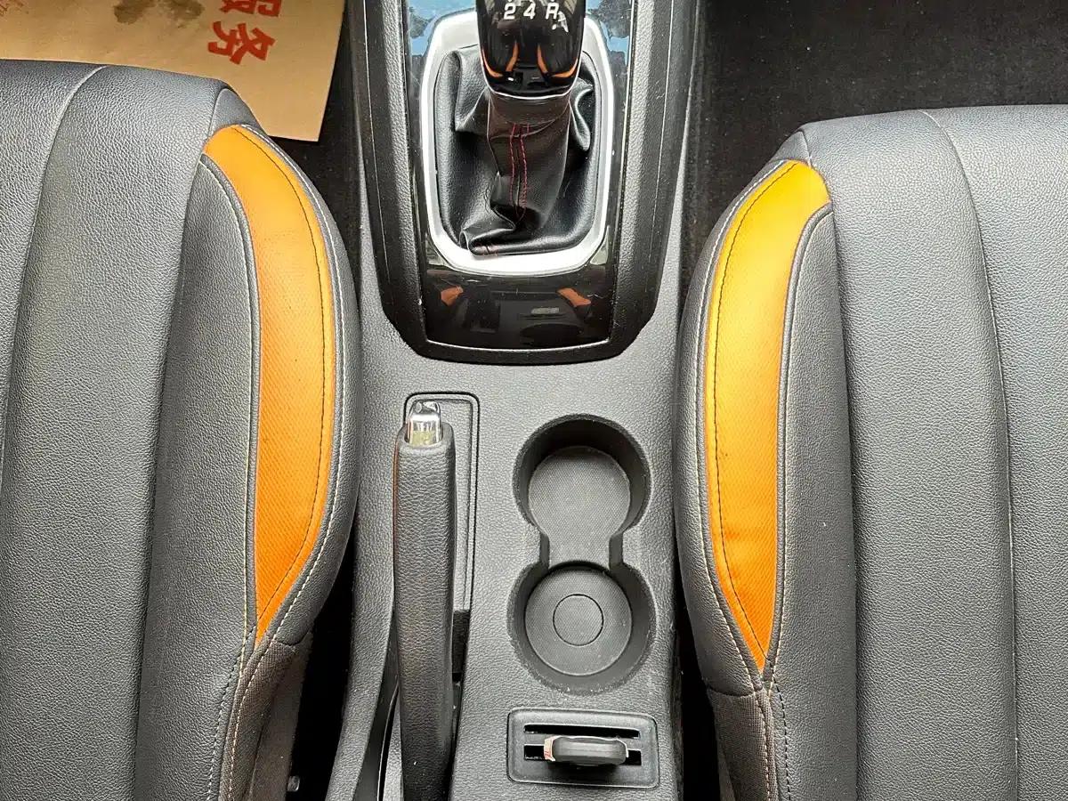 Baojun 310 2016 1.2L Manual Deluxe Edition — миниатюра 15