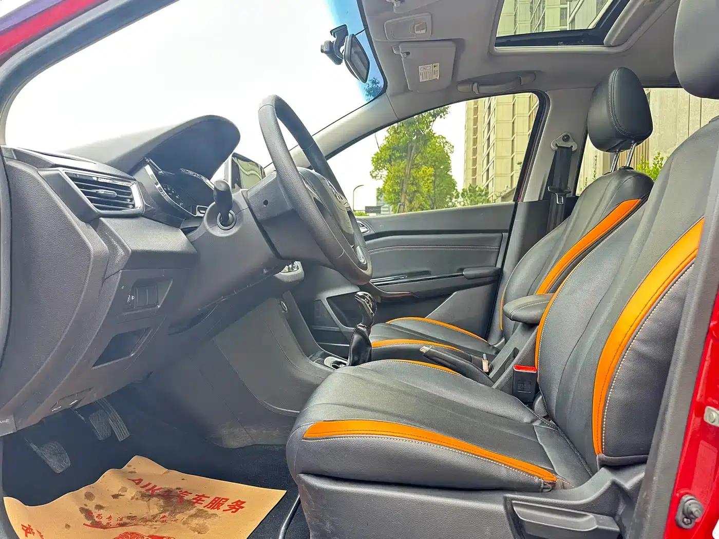 Baojun 310 2016 1.2L Manual Deluxe Edition — миниатюра 20