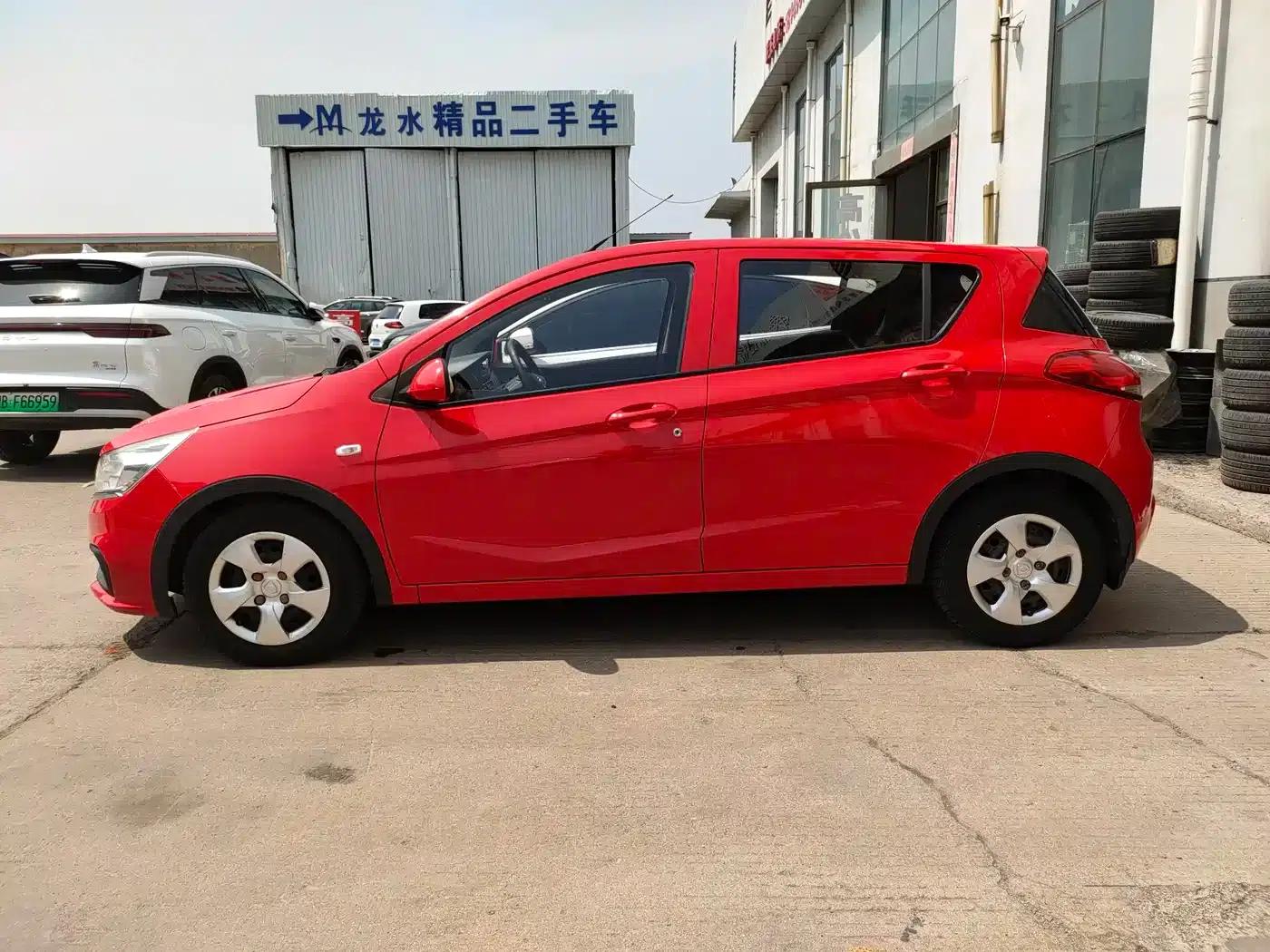 Baojun 310 2016 1.2L Manual Comfort Model — миниатюра 2