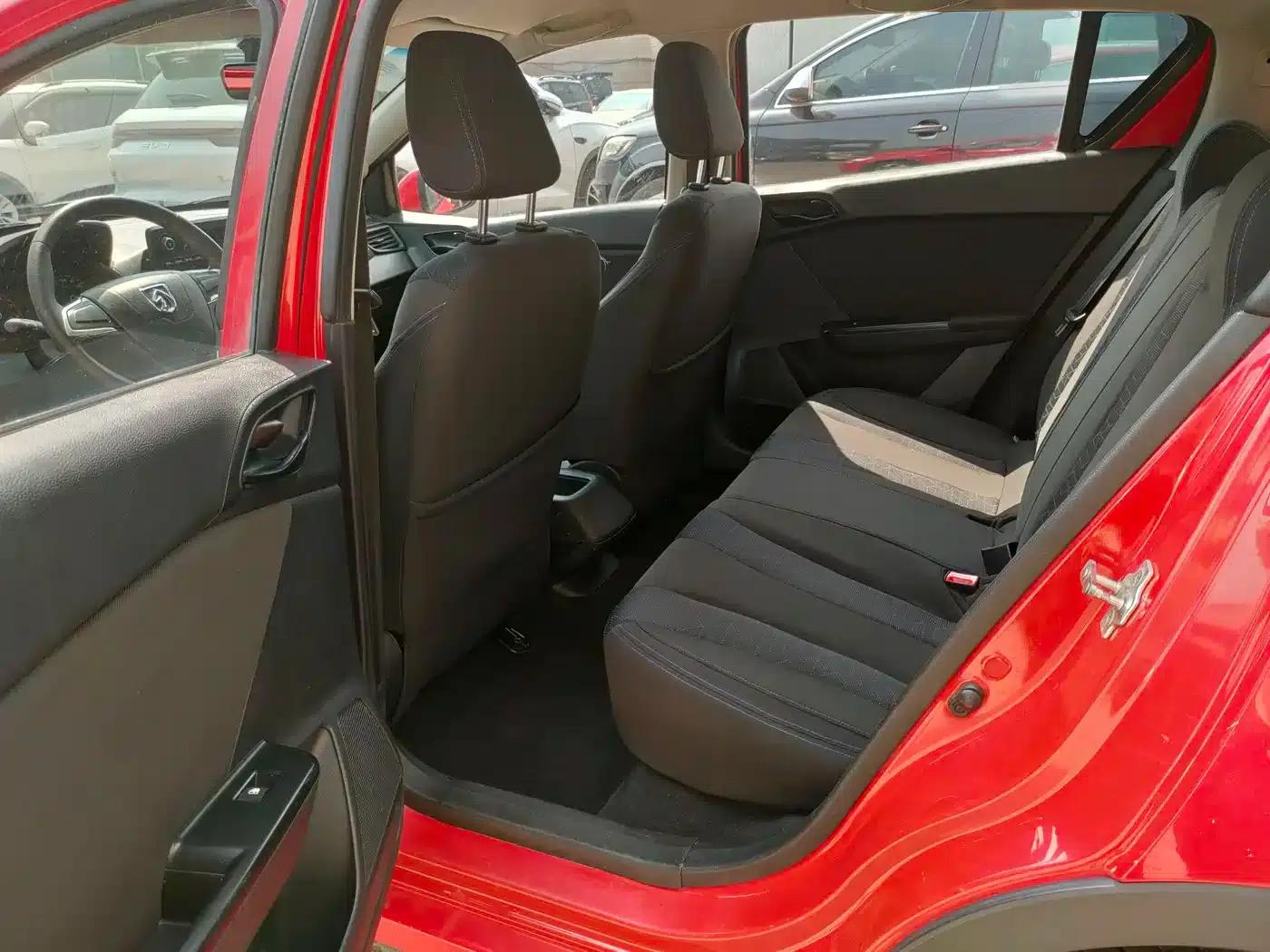 Baojun 310 2016 1.2L Manual Comfort Model — миниатюра 11