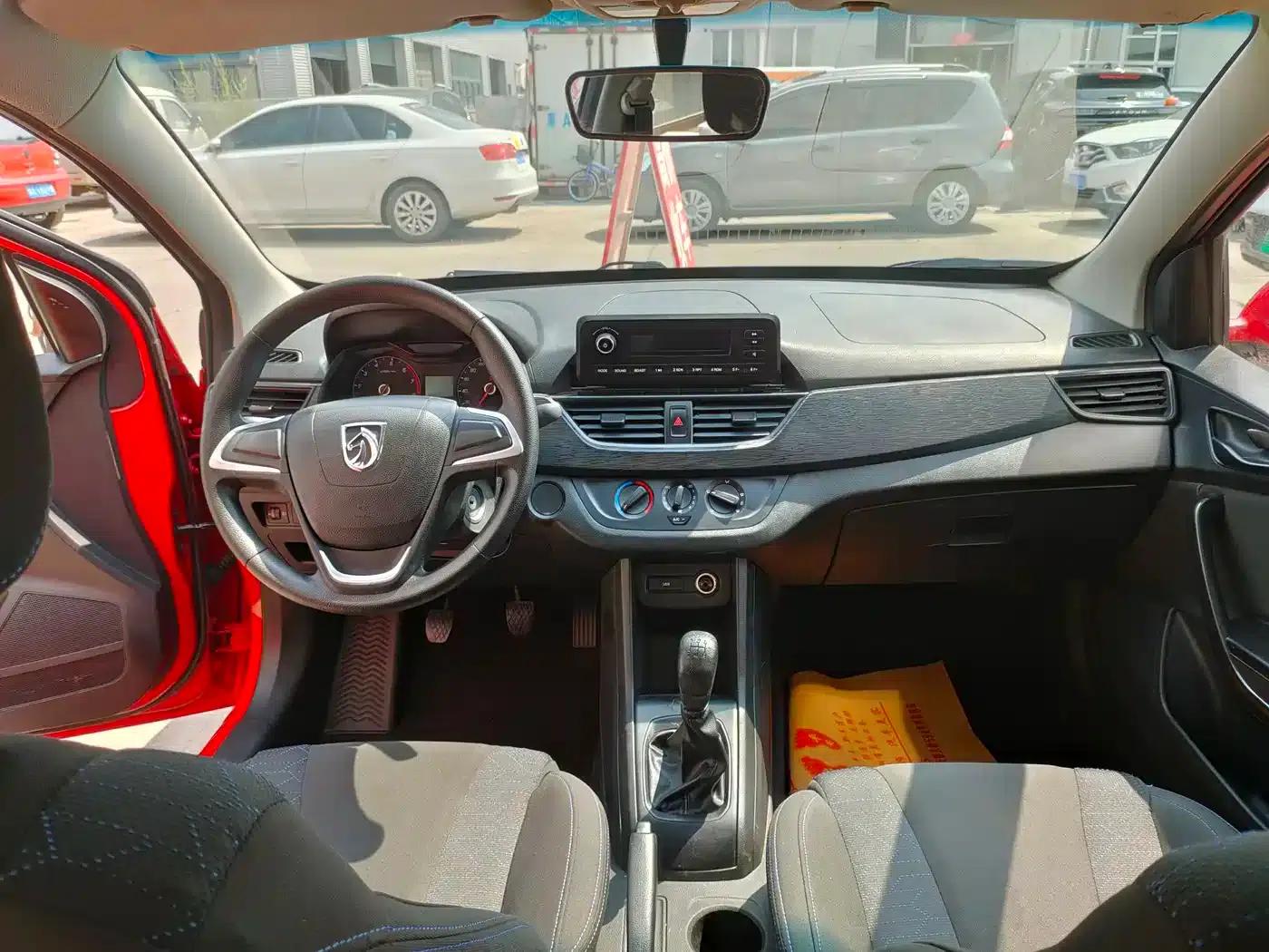 Baojun 310 2016 1.2L Manual Comfort Model — миниатюра 12