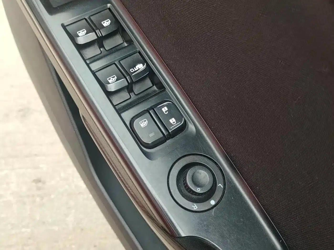 Baojun 310 2016 1.2L Manual Comfort Model — миниатюра 13
