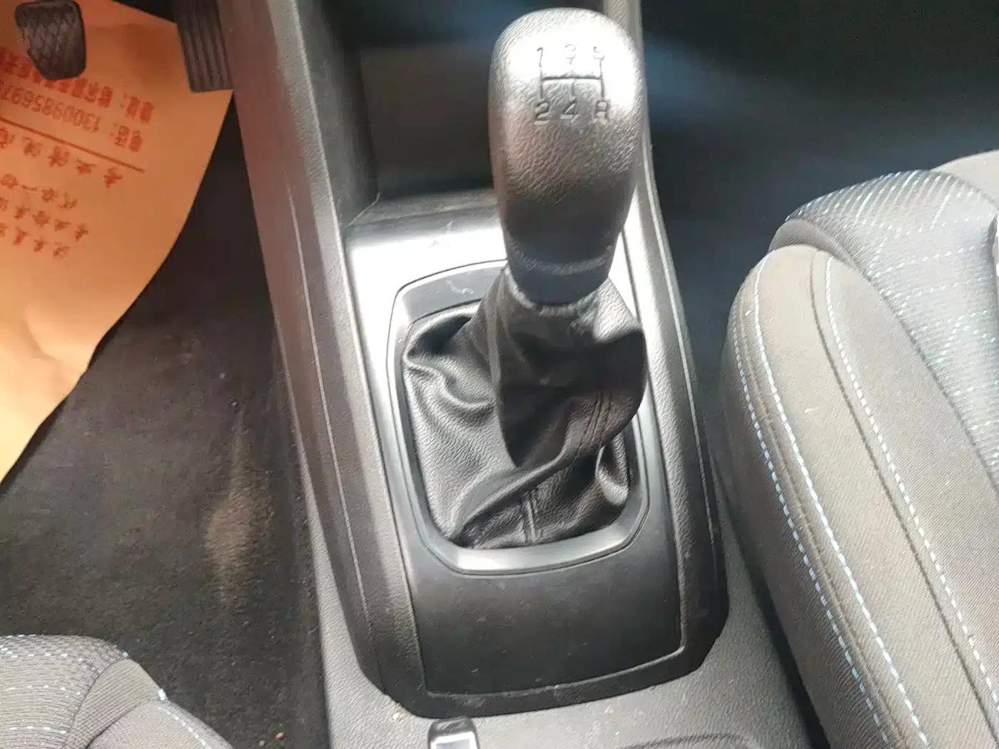 Baojun 310 2016 1.2L Manual Comfort Model — миниатюра 14