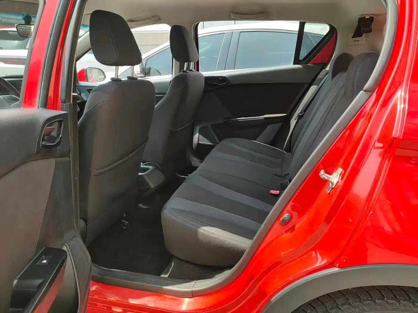 Baojun 310 2016 1.2L Manual Comfort Model — миниатюра 8