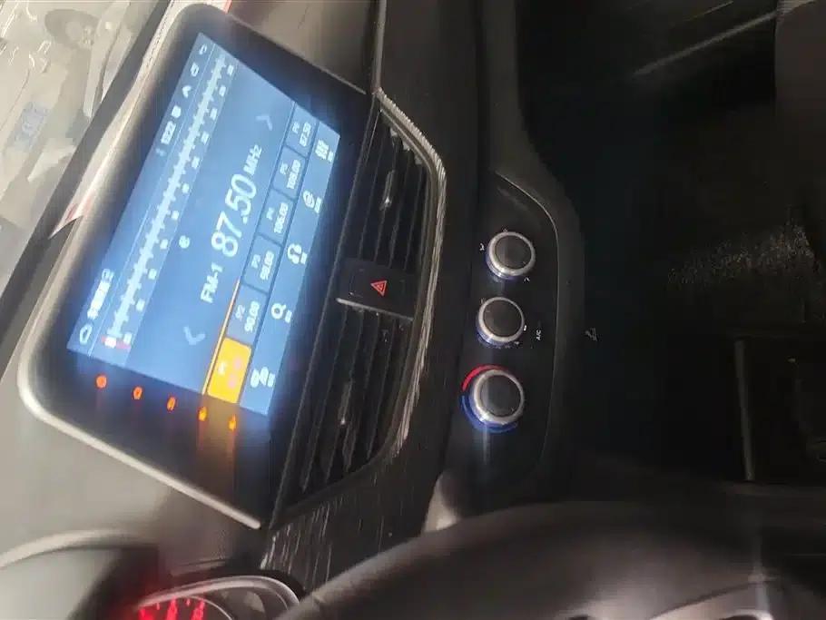 Baojun 310 2016 1.2L Manual Comfort Model — миниатюра 13