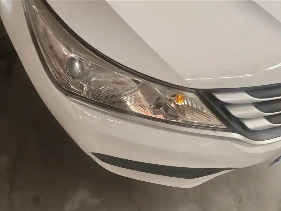 Baojun 310 2016 1.2L Manual Comfort Model — миниатюра 5