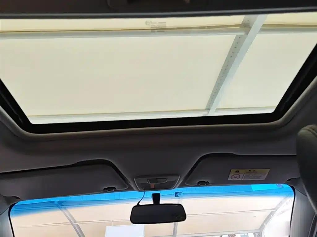 Baojun 310 2016 1.2L Manual Deluxe Edition — миниатюра 18