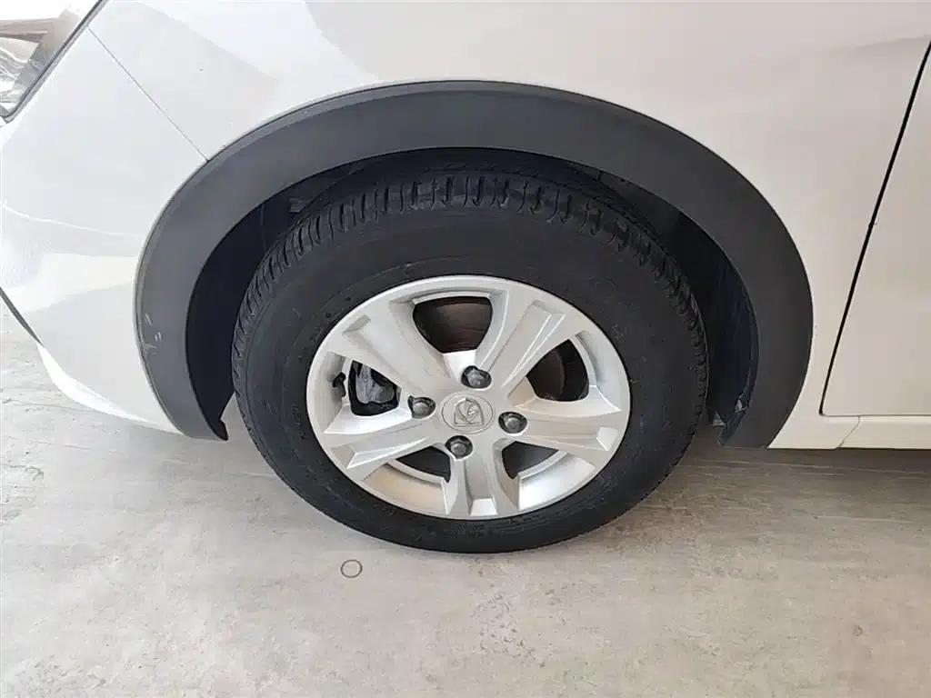 Baojun 310 2016 1.2L Manual Deluxe Edition — миниатюра 23