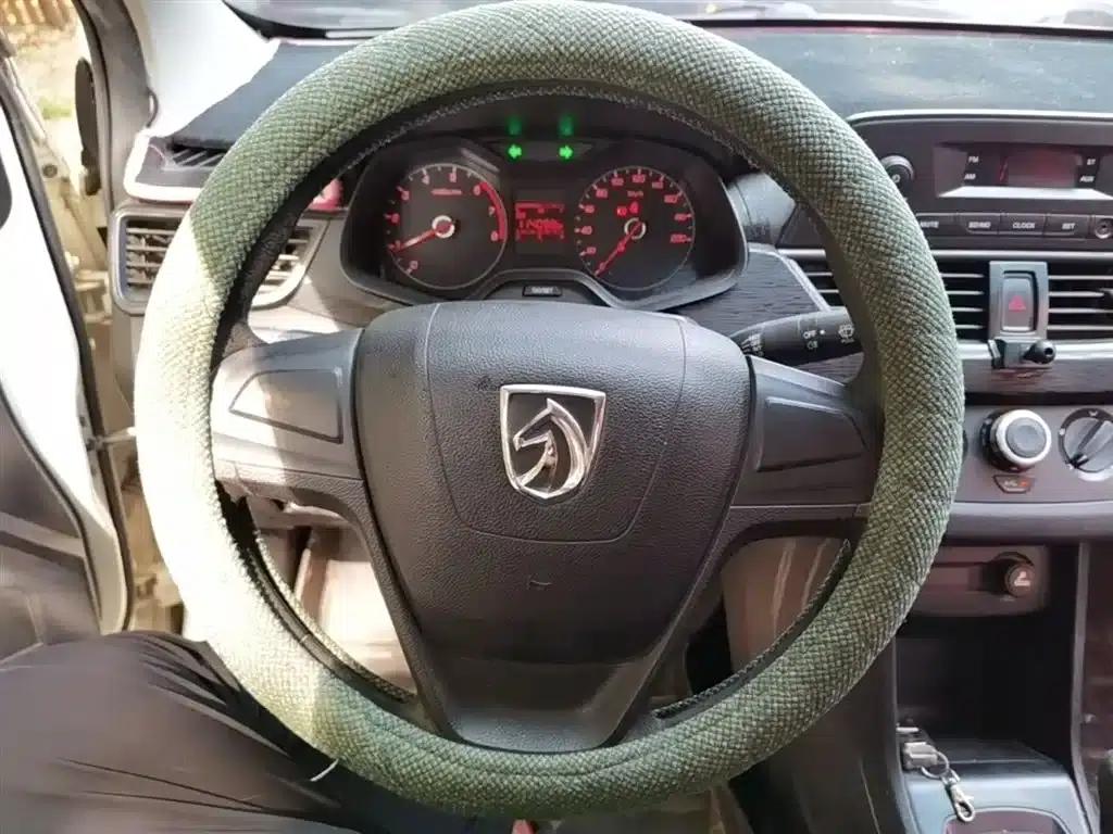 Baojun 310 2016 1.2L Manual Value Edition — миниатюра 11