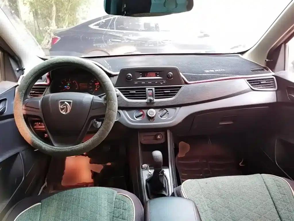 Baojun 310 2016 1.2L Manual Value Edition — миниатюра 10
