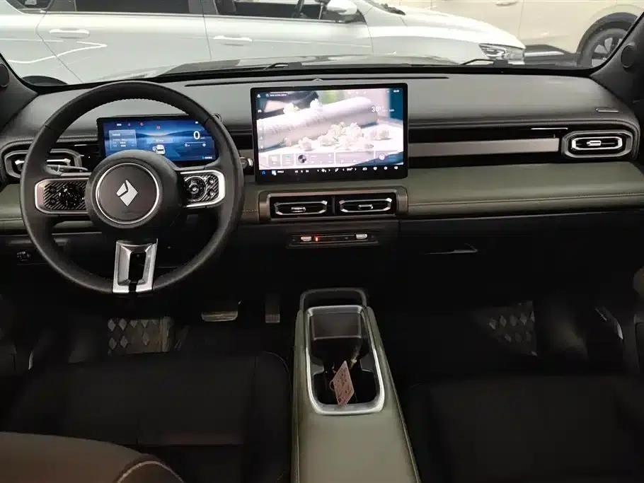 Baojun Yueye Plus 2026 Model 301km Flagship Edition — миниатюра 12