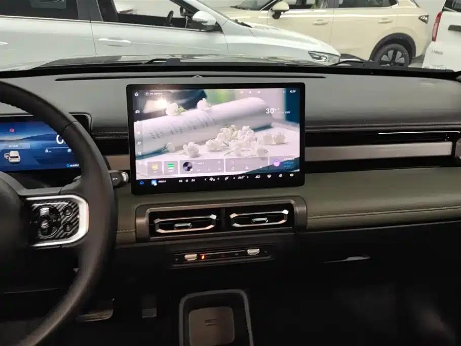 Baojun Yueye Plus 2026 Model 301km Flagship Edition — миниатюра 13
