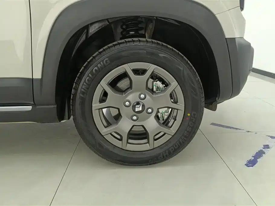 Baojun Yueye Plus 2026 Model 301km Flagship Edition — миниатюра 6