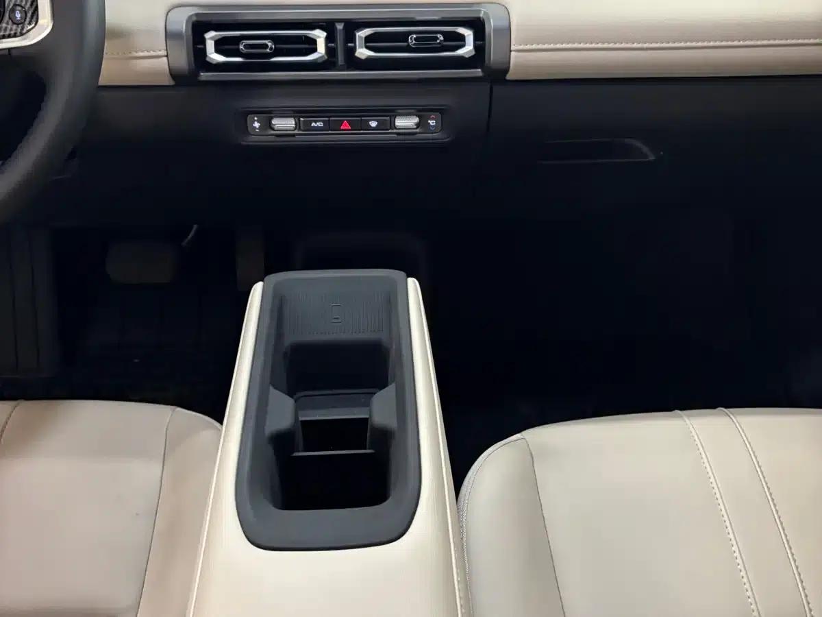 Baojun Yueye Plus 2024 Flagship Edition 4-seater — миниатюра 11
