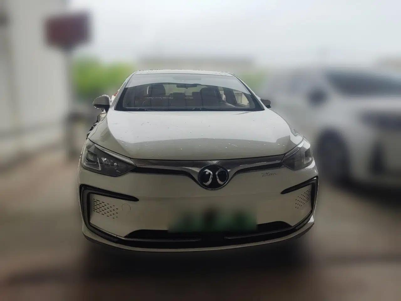 BAIC Beijing EU5 2018 R500 Smart Wind Edition — миниатюра 2