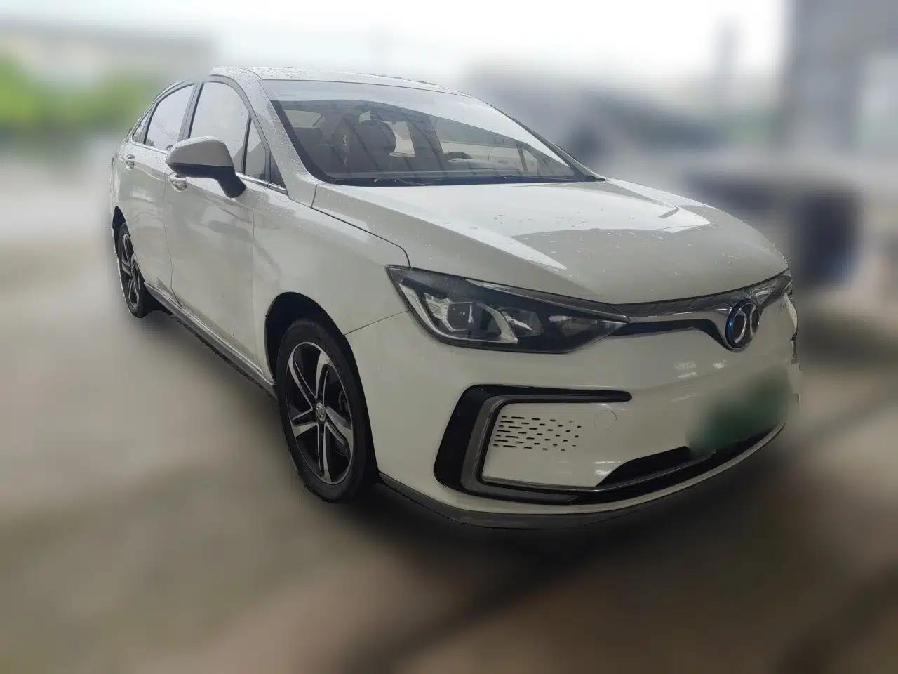 BAIC Beijing EU5 2018 R500 Smart Wind Edition — миниатюра 3
